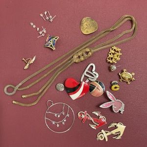 FREE with purchase Miscellaneous jewelry bundle